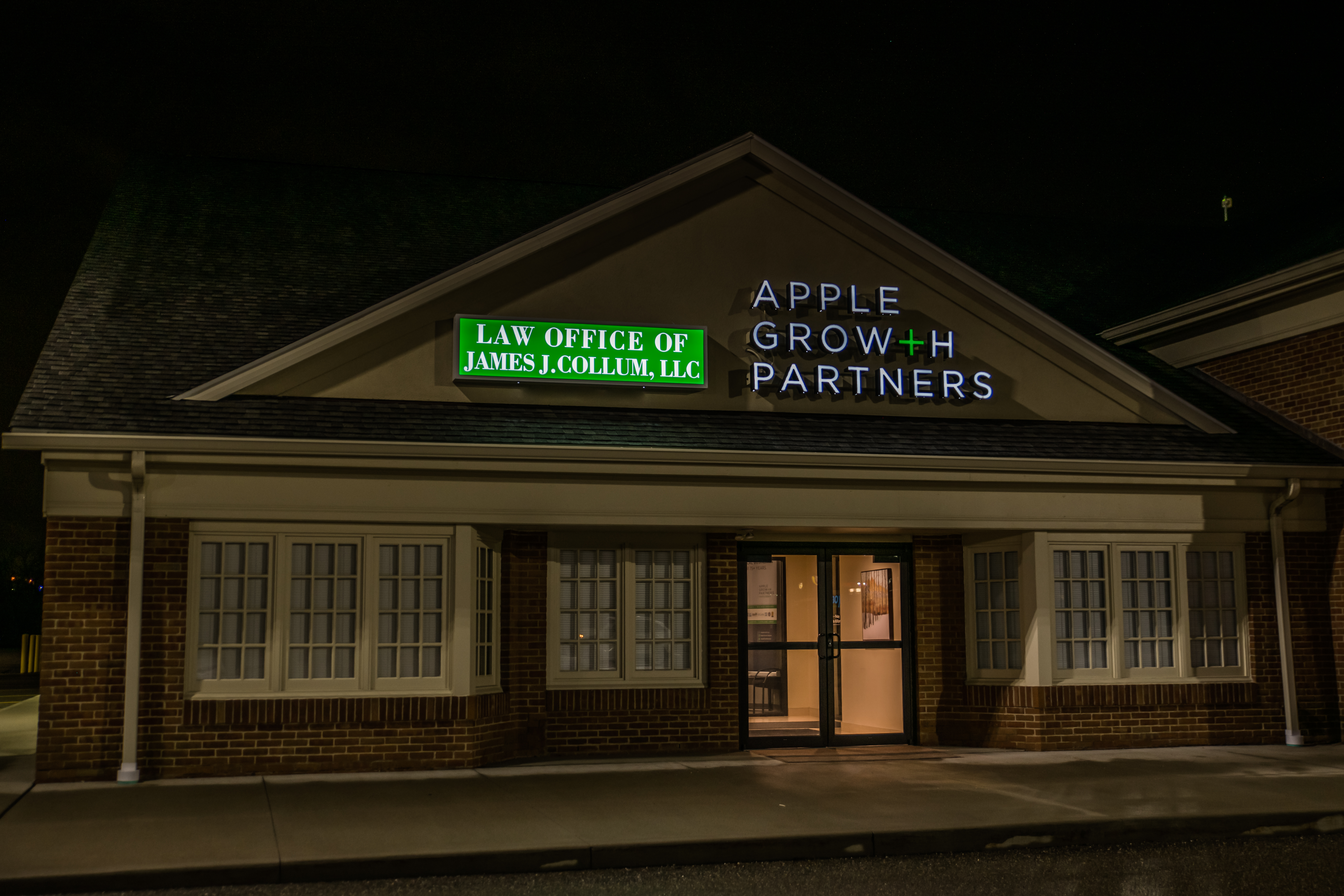 james-j-collum-meeting-with-clients